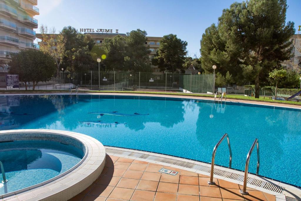 Rentalmar Families Larimar Salou Exteriör bild