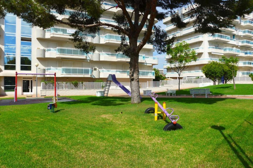 Rentalmar Families Larimar Salou Exteriör bild